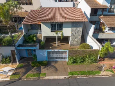 Casa com 3 Quartos à venda, 250m² no Araxá, Londrina