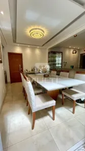 Casa com 3 Quartos à venda, 220m² no Santa Mônica, Uberlândia