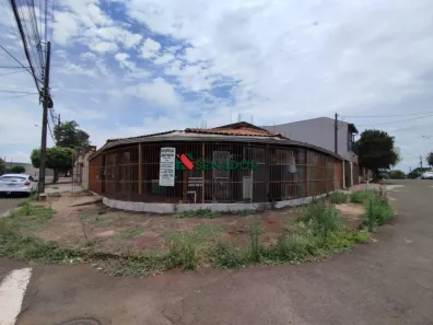 Galpão/Depósito/Armazém à venda, 326m² no Jardim Planalto, Londrina