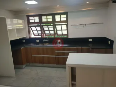 Casa de Condomínio com 3 Quartos à venda, 270m² no Três Figueiras, Porto Alegre