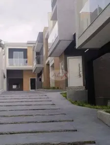 Casa de Condomínio com 4 Quartos à venda, 212m² no Fazendinha, Curitiba
