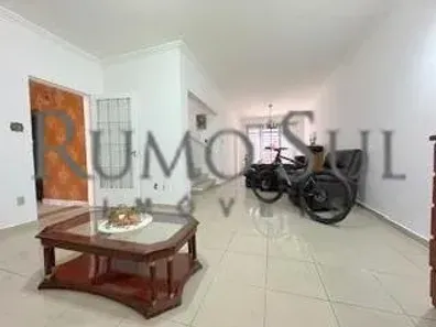 Casa com 5 Quartos à venda, 230m² no Jardim das Acácias, São Paulo