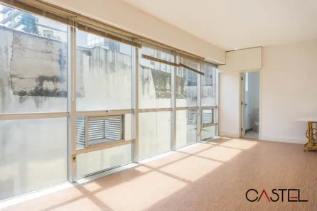 Sala Comercial à venda, 29m² no Rio Branco, Porto Alegre