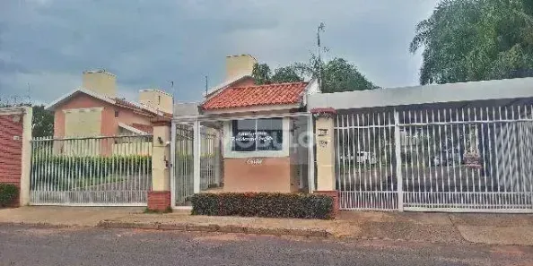 Casa de Condomínio com 3 Quartos para alugar, 70m² no Jardim Karaíba, Uberlândia