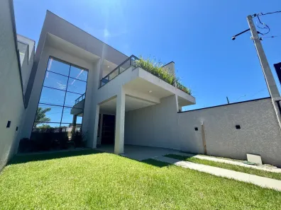 Sobrado com 4 Quartos à venda, 250m² no Guaratuba, Guaratuba