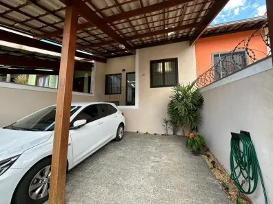 Casa com 2 Quartos para alugar, 120m² no Castelo, Belo Horizonte