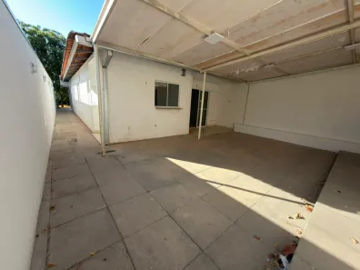 Casa de Condomínio com 2 Quartos para alugar, 130m² no Jardim Imperial, Cuiabá