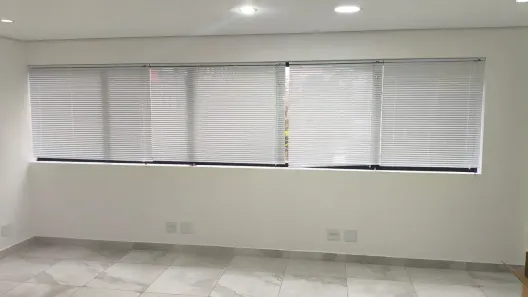 Sala Comercial para alugar, 30m² no Mirandópolis, São Paulo