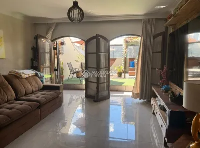 Sobrado com 3 Quartos à venda, 220m² no Nova Petrópolis, São Bernardo do Campo