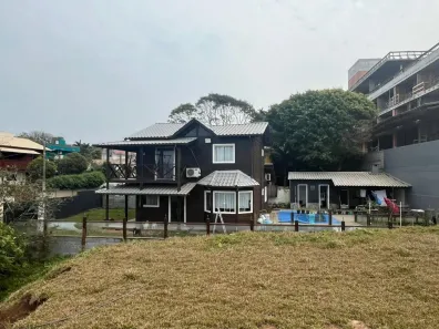 Casa com 3 Quartos à venda, 200m² no Vila Nova, Imbituba