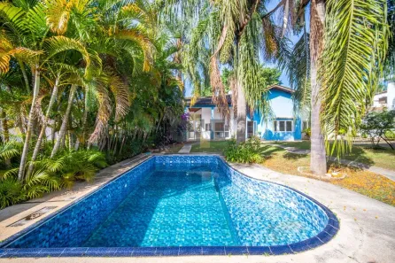 Casa de Condomínio com 4 Quartos à venda, 500m² no Granja Viana, Cotia