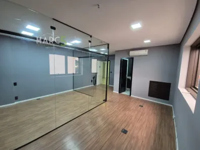 Sala Comercial para venda ou aluguel, 33m² no Centro, Arujá