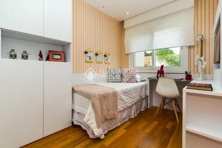 Casa de Condomínio com 4 Quartos à venda, 196m² no Vila Nova, Porto Alegre
