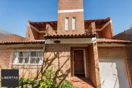Casa com 3 Quartos à venda, 229m² no Jardim Sabará, Porto Alegre
