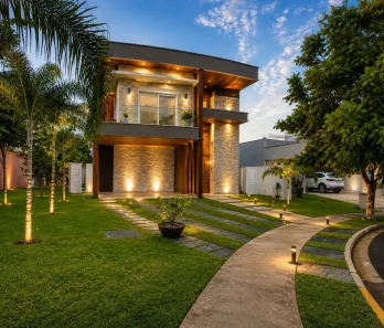 Casa de Condomínio com 3 Quartos à venda, 284m² no Jardim Itália, Cuiabá
