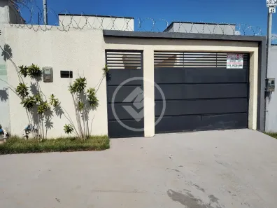 Casa com 3 Quartos à venda, 101m² no Setor Serrinha, Caldas Novas