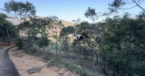 Lote/Terreno à venda, 702m² no Estrada da Saudade, Petrópolis