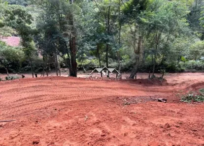 Lote/Terreno à venda, 2050m² no Araras, Petrópolis