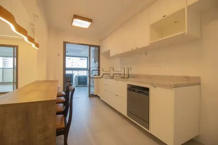 Apartamento com 3 Quartos para alugar, 157m² no Jardim das Acácias, São Paulo