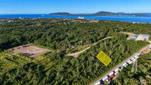 Lote/Terreno à venda, 801m² no Figueira do Pontal, Itapoá