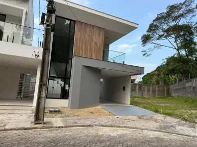 Casa de Condomínio com 3 Quartos à venda, 196m² no Mangueirão, Belém