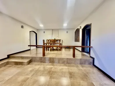 Casa com 4 Quartos à venda, 272m² no São Mateus, Juiz de Fora