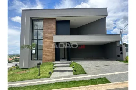 Sobrado com 4 Quartos à venda, 240m² no Jardins Nápoles, Senador Canedo