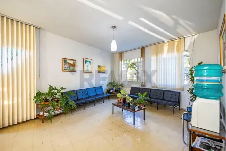 Imóvel Comercial à venda, 94m² no Mercês, Curitiba