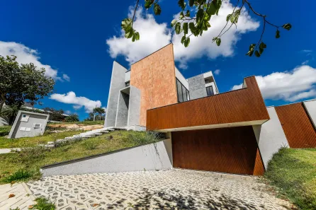 Casa de Condomínio com 3 Quartos à venda, 318m² no São Pedro, Juiz de Fora