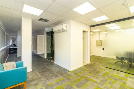 Sala Comercial para alugar, 320m² no Petrópolis, Porto Alegre