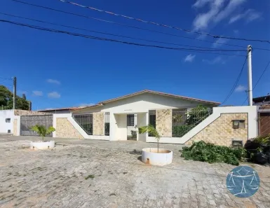 Casa com 6 Quartos à venda, 546m² no Candelária, Natal