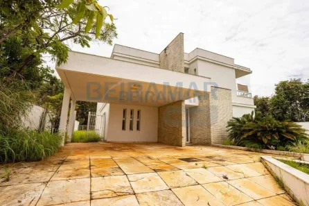 Casa com 4 Quartos para alugar, 300m² no Setor Habitacional Tororó, Brasília