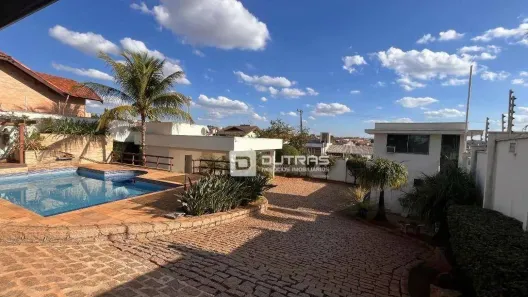 Casa com 4 Quartos à venda, 440m² no Centro, Piracicaba