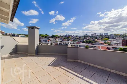 Casa com 3 Quartos à venda, 239m² no Chácara das Pedras, Porto Alegre
