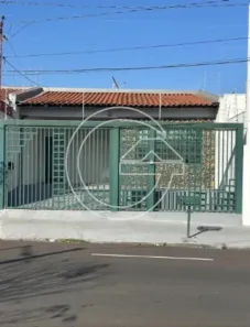 Imóvel Comercial com 3 Quartos à venda, 120m² no Centro, Marília