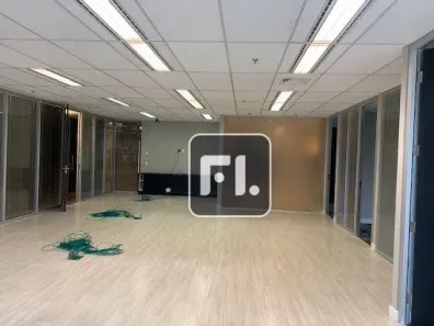 Sala Comercial para alugar, 311m² no Vila Olímpia, São Paulo