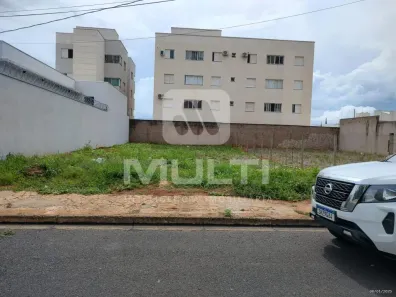 Lote/Terreno com 1 Quarto à venda, 300m² no Santa Mônica, Uberlândia