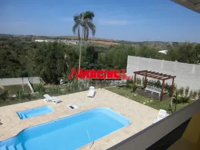 Fazenda/Sítio com 4 Quartos à venda, 600m² no Guamirim, Caçapava