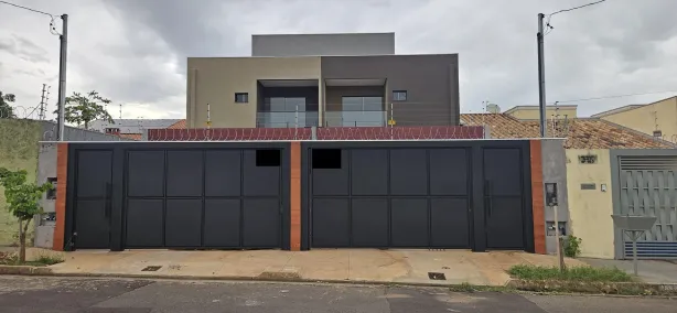 Sobrado com 3 Quartos à venda, 169m² no Vila Adelina, Campo Grande