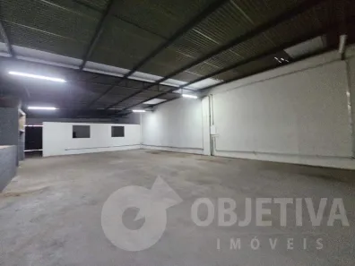 Galpão/Depósito/Armazém para alugar, 850m² no Marta Helena, Uberlândia
