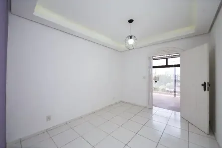 Sobrado com 3 Quartos à venda, 110m² no Jardim Apolo I, São José dos Campos