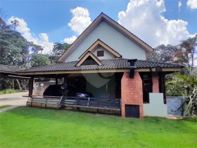 Casa de Condomínio com 3 Quartos à venda, 250m² no Caraguatá, Mairiporã