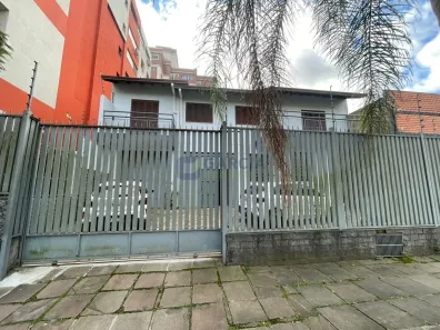 Apartamento com 3 Quartos para alugar, 150m² no Passo da Areia, Porto Alegre