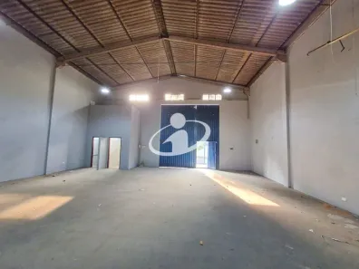 Galpão/Depósito/Armazém para alugar, 365m² no Santa Rosa, Uberlândia