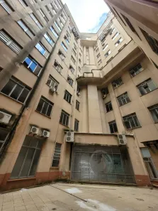 Sala Comercial para alugar, 500m² no Centro Histórico, Porto Alegre