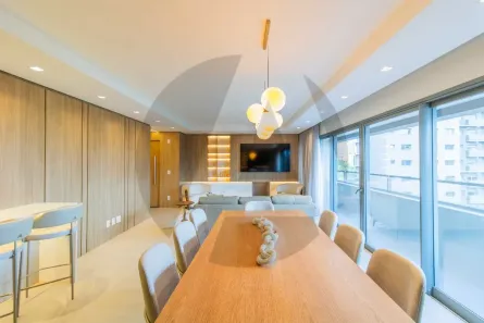 Apartamento com 3 Quartos para alugar, 159m² no Jardim Europa, Porto Alegre