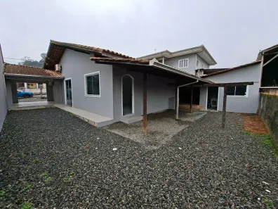 Casa com 3 Quartos para alugar, 116m² no Itaum, Joinville