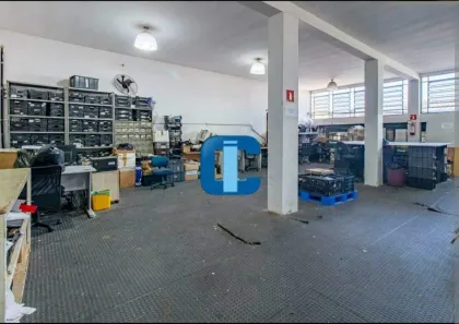 Galpão/Depósito/Armazém à venda, 600m² no Vila Ipojuca, São Paulo