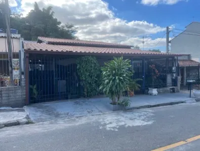 Casa com 4 Quartos à venda, 240m² no São Cristóvão, Volta Redonda