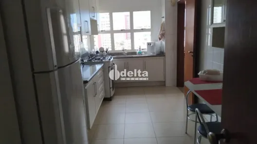 Apartamento com 3 Quartos à venda, 150m² no Osvaldo Rezende, Uberlândia